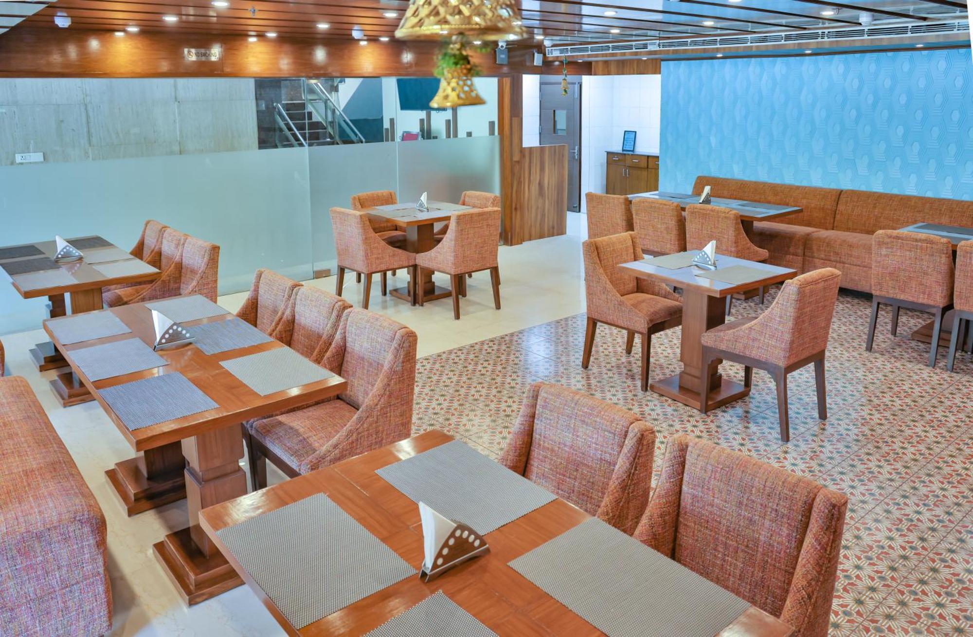 Hotel Cama Mohali Ngoại thất bức ảnh